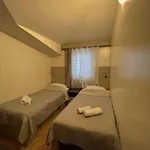 西蒙尼公寓 公寓 *